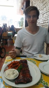 BBQ Baby-back ribs + fornøyd fyr!