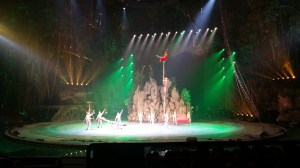 Chime-long international circus