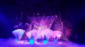 Chime-long international circus