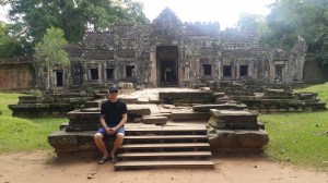 Inngangen til det første tempelet (husker ikke hva det heter)