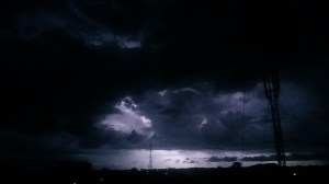 Det var en del uvær på kveldene i Kambodsja (her kvelden 22/10)