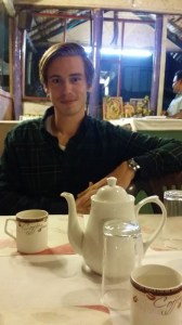 Øl servert på te-kanne. Står ingenting i menyen, men de visker til deg for å spørre om man vil ha øl.. hehe spesiell greie. 