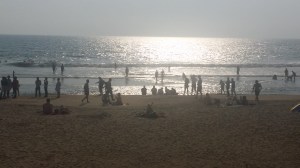 FÆLE menn... De kommer i grupper og glor. Rett hjem på hotellet med oss.. 