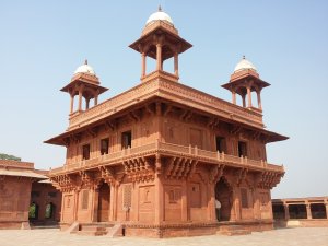 Fatehpur Sikri. Det var egentlig mye større, men Erlend var ikke helt i støtet (og trengte dermed medlidenhet)