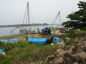 Erlend var pent nødt å dokumentere hvordan det så ut utenfor hotellrommet i Kochin mens jeg lå på hotellrommet å lengtet etter en norsk ren do... 