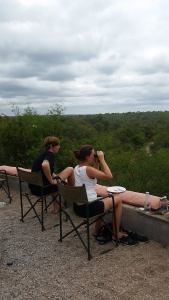 På utkikk etter spennende dyr! Dette var stedet hvor vi bodde uten noen inngjerding :)